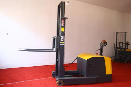 Narrow aisle forklift selection