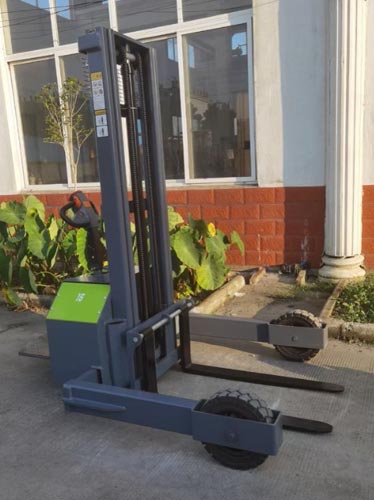 Wide Leg Rough Terrain Stacker for Uneven Outdoor Ground