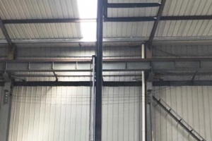 Reach Stacker Vs Counterbalance Forklift | Stand-on Reach Truck Guide