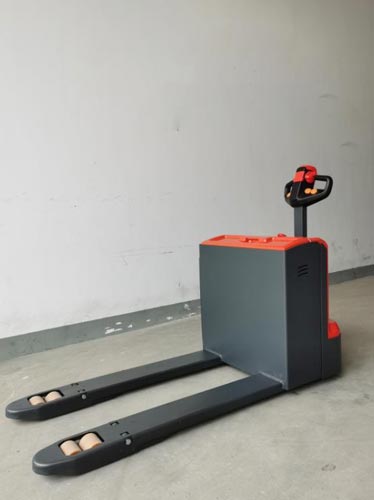 Stand-on pallet truck