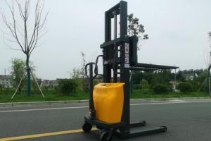 Cut 60% Manual Labor With Compact Semi-electric Stacker