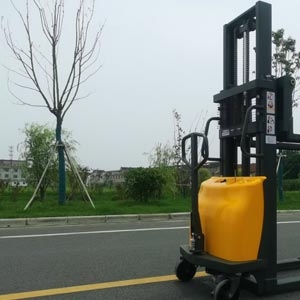 Cut 60% Manual Labor With Compact Semi-electric Stacker