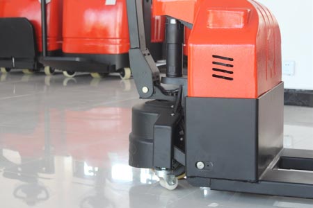 Lightweight electric pallet truck