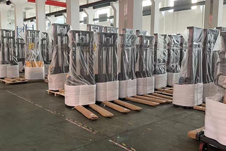 Newnewton forklift packaging