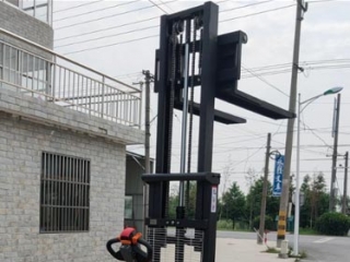 1.5 Ton Stand-up Electric Stacker | Small Electric Forklift For Narrow Aisle