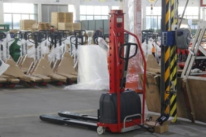 Daily Power Consumption Calculation for Fully Electric Self-loading Stacker