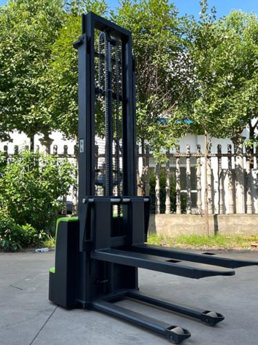 Walk-behind electric stacker