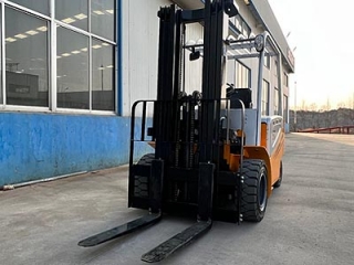 How to Reduce Factory Forklift Operating Costs Effectively