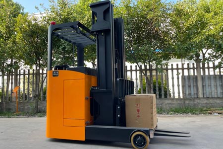 Rider electric stacker