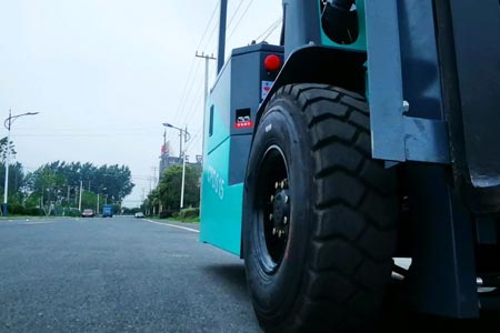 Rubber wheels for 3-wheel forklift