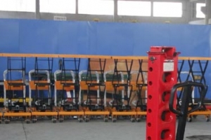 No Truck Tailgate Modification Needed: Portable Self-lifting Mini Forklift