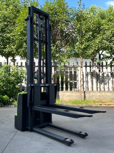 Walk-behind electric stacker