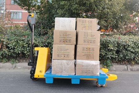 Electric handling forklift in stock & customizable