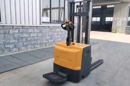 Three-layer noise reduction stacker