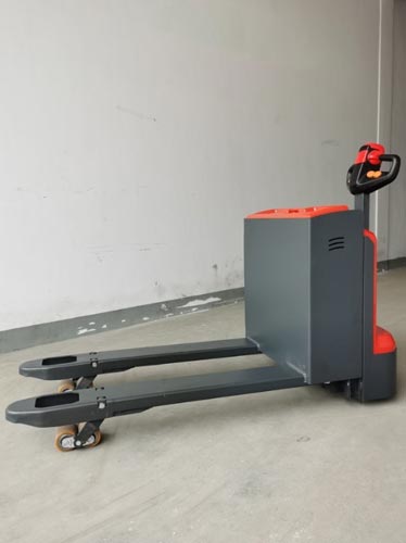 Pallet truck brake adjustment