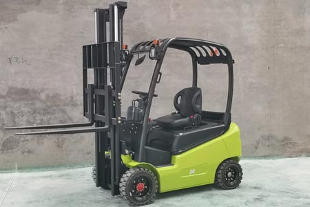 Electric forklift