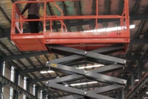 Which Is Better: Self-propelled Scissor Lift Or Mobile Manual Lift?