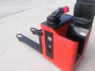 4 Key Points To Choose High-quality Ride-on Full Electric Pallet Truck For Works
