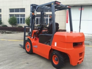 Heavy-duty Forklift Buying Guide: Lithium Electric Forklift And Diesel Forklift