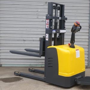 What Is A Reasonable Budget For One Double Pallet Stacker? 2026 Factory Price