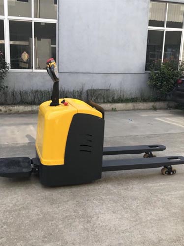 Stand-on full electric pallet truck