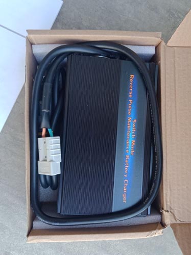 Battery charger for electric stacker