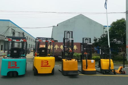 Full Product Line of NEW NEWTON Forklift