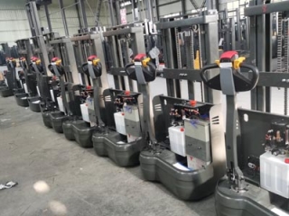Newnewton Forklift Factory | Custom Narrow Aisle Forklift In Taixing