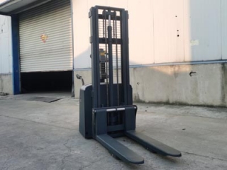 Stand-on Electric Double Pallet Stacker | Factory Supplier Newnewton