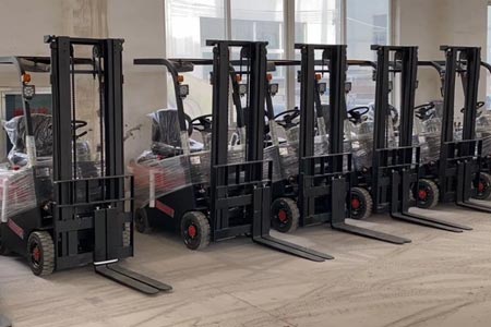 Internal combustion forklift