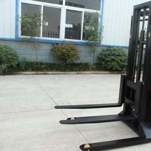 3 Quick Repair Methods For Straddle Stacker Electrical Malfunctions