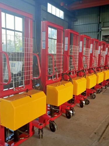 Standardization of pallet stackers