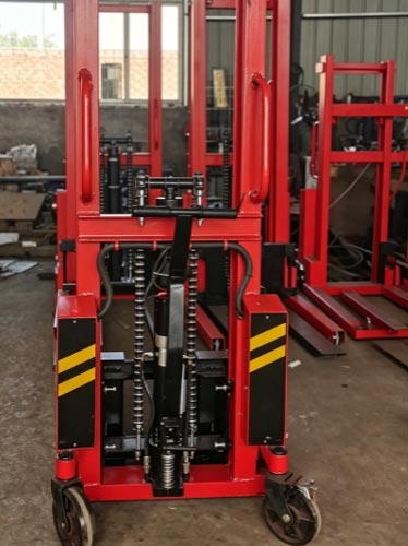 Stacker For Small Warehouse