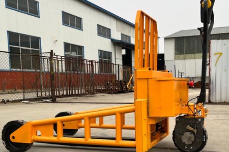 All-electric Off-road Pallet Truck