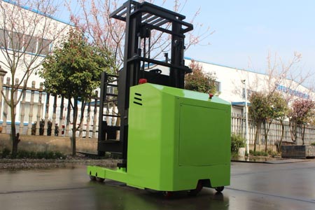 High Level Order Picker Safe Operation