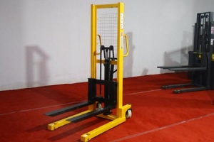 Stacker Trucks Mast Straightening Guide | Manual Hydraulic Stacker Truck Repair