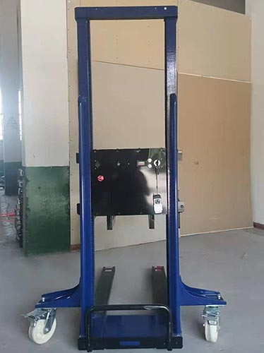 Truck Tailgate VS Portable Self-loading Stacker Full TCO Cost Comparison