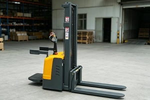 Stand-on Full Electric Stacker Quotation Lead-acid VS Lithium Brushless Model