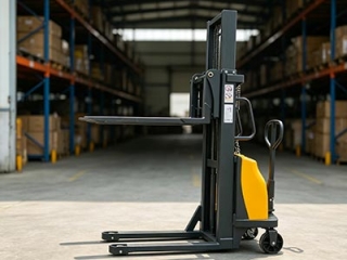 Mini Forklift Manufacturer 2026 | Newnewton Semi Electric Stacker Ready Stock