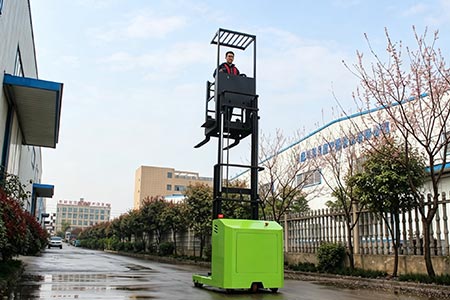 Man-Up 3-Way Stacker Order Picker