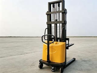 Semi-electric Stacker VS Manual Stacker Full Pros & Cons Comparison 2026