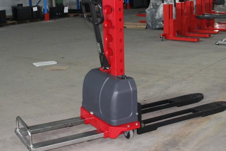Electric Self-Lifting Stacker