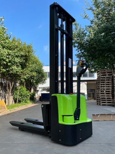 Newnewton Walk-behind Electric Stacker