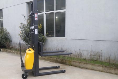 Semi-Electric Pallet Stacker