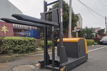 Legless Counterbalance Stacker Operation