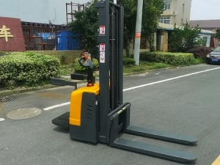 Ride-on Double Pallet Stacker | Key Advantages for Production Line & Warehousing