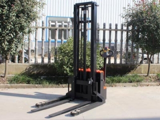 Walkie Straddle Electric Stacker | Advantages of Straddle Leg Full Electric Stac