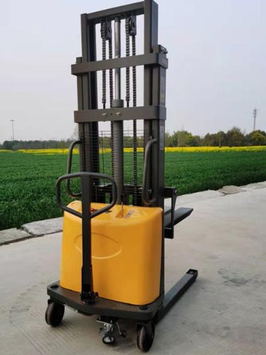 Small electric forklift