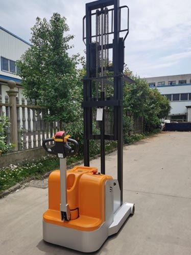 Walkie Counterbalance Stacker
