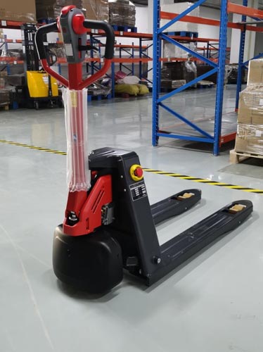 Manual vs electric pallet jack